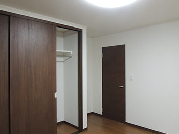 寝室施工後