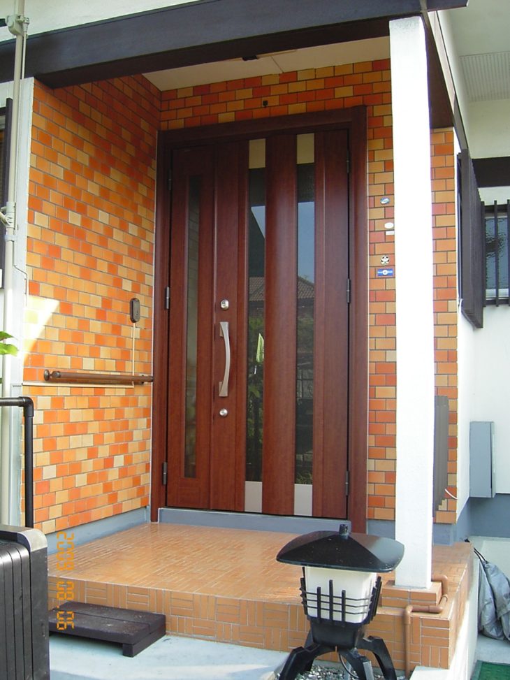 玄関リフォーム後